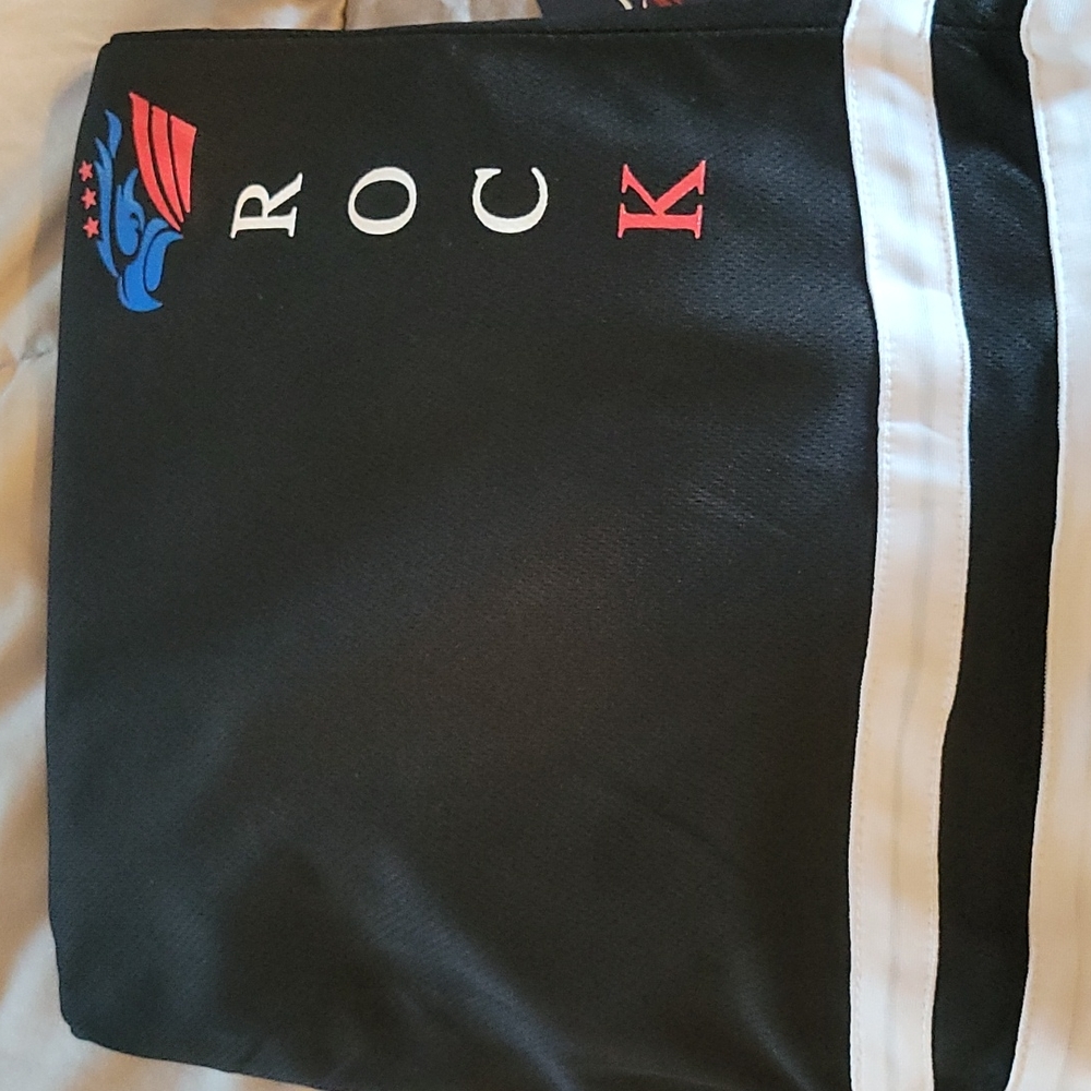 Shorts - Picture 2 of 3